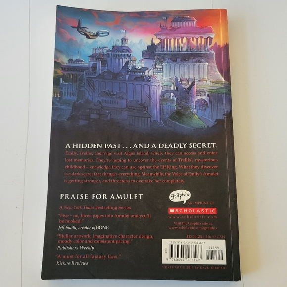 Amulet Book Set - Picture 6 of 7